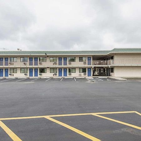 Motel 6 Kansas City, Mo - Airport מראה חיצוני תמונה