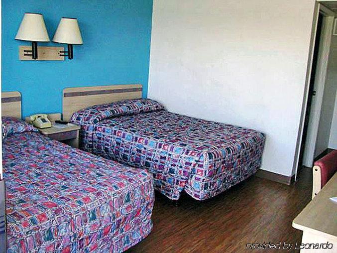 Motel 6 Kansas City, Mo - Airport מראה חיצוני תמונה