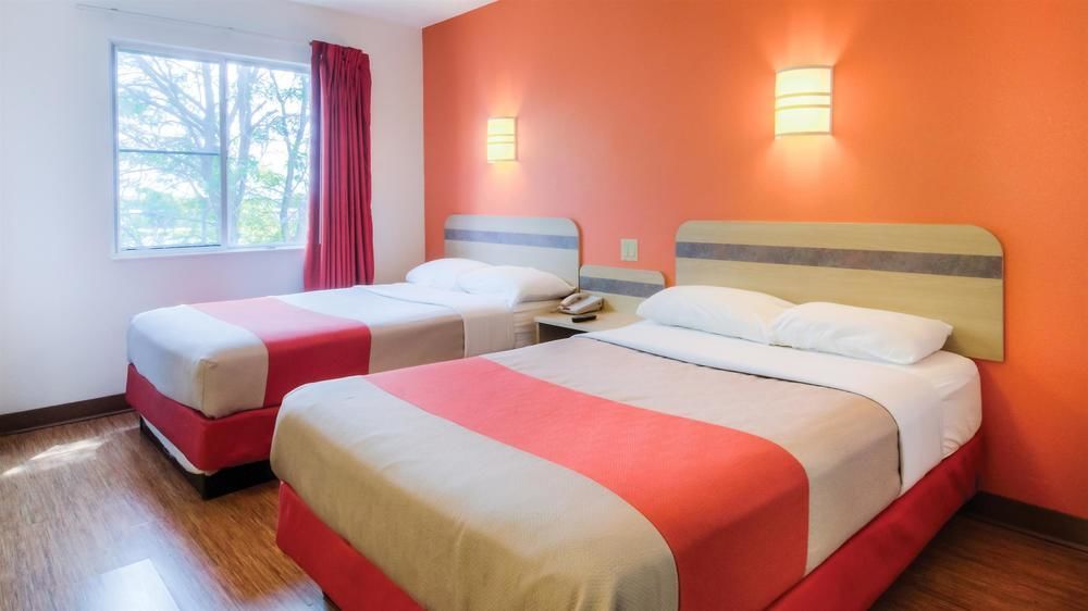 Motel 6 Kansas City, Mo - Airport מראה חיצוני תמונה